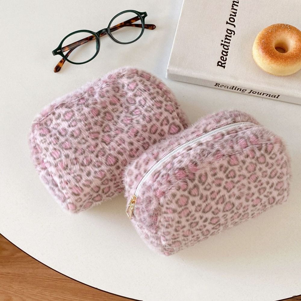 Durable Fuzzy Makeup Bag Leopa - đánh giá và giá Cosmetic Bags